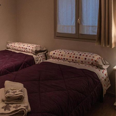 Acogedor Y Centrico Apartment ปุจเซร์ดา ภายนอก รูปภาพ